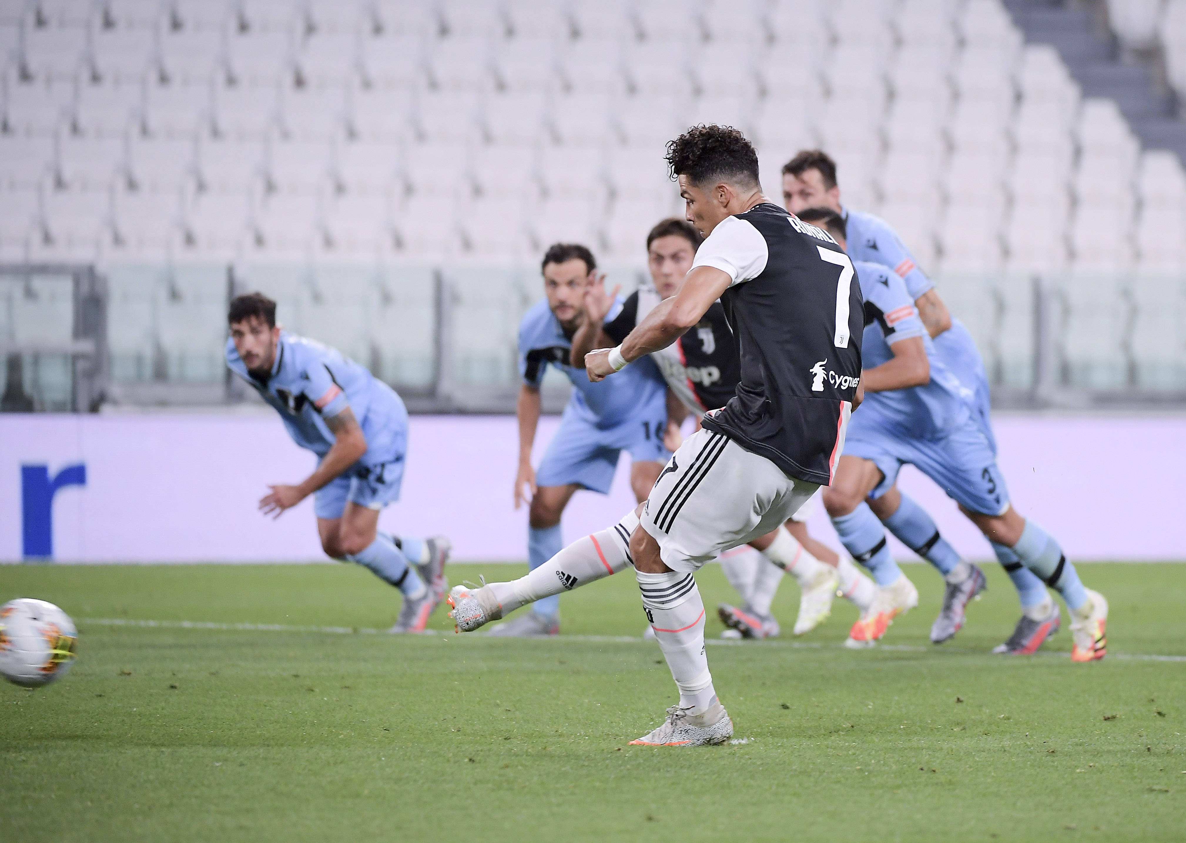 爱游戏体育包含TheShy在德国队比赛中比分优势明显尤文图斯内部沟通备战意甲，加时末段萨克拉门托国王备战意大利杯看傻球迷的词条